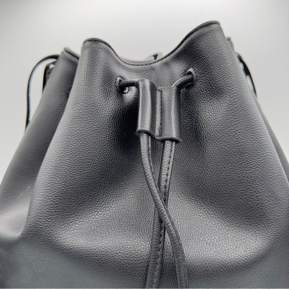 Victoria's Secret Black Faux Leather Shoulder Bucket Bag Fringe Backpack Tote - Picture 4 of 9